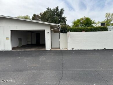 10525 W Palmeras Dr, Sun City, AZ 85373 - photo 3