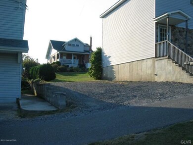 183 N 7th St unit A, Lehighton, PA 18235 - photo 6