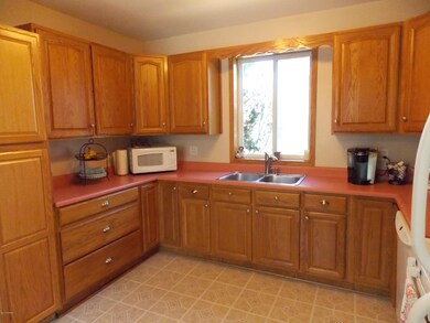 1770 Ball Ave NE, Grand Rapids, MI 49505 - photo 4