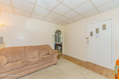 534 Hamilton St, Albany, NY 12203 - photo 4