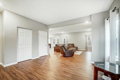 Living room/entry