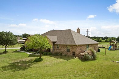 125 Cooperstown Dr, Springtown, TX 76082 - photo 2