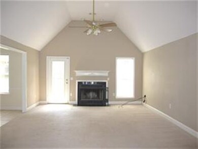 401 Bay Laurel Cir, Warner Robins, GA 31088 - photo 2