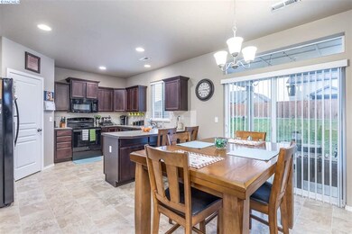 3569 W 10th Ct, Kennewick, WA 99338 - photo 3