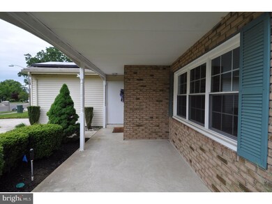 42 Huntington Dr, Southampton, NJ 08088 - photo 2