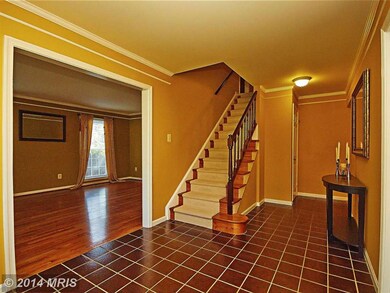 8203 Labbe Ln, Vienna, VA 22182 - photo 3