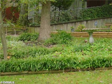 Yard/Garden - Front yard