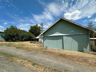 521 N Ramsey Rd, Tekoa, WA 99033 - photo 4