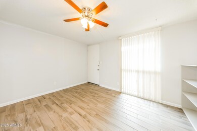 7-photo-Living-Room
