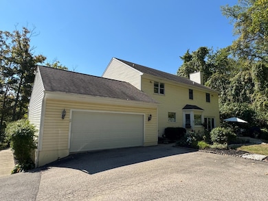 642 Springs Ln, Cincinnati, OH 45255 - photo 4