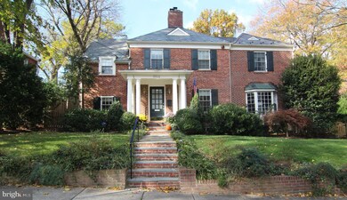 8514 Lynwood Place, Chevy Chase, MD 20815 - photo 2