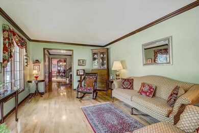 304 Simon Crestway, Waunakee, WI 53597 - photo 6