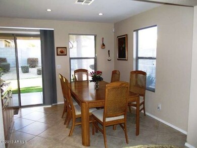 Eat-in kitchen