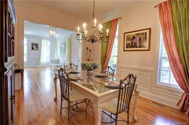 Beautiful and bright dining room