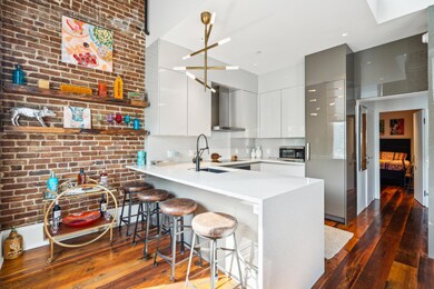 377KingSt-KeenEyeMarketing-009
