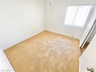 3209 Shallow Point Cir, Las Vegas, NV 89117 - photo 7