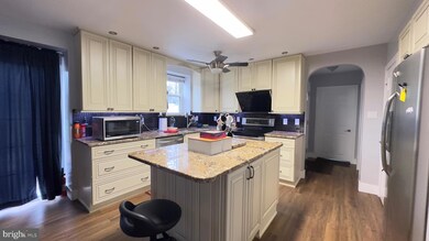 219 Holstein Rd unit 34, King of Prussia, PA 19406 - photo 2