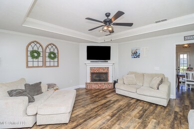213 Ashton Way 8