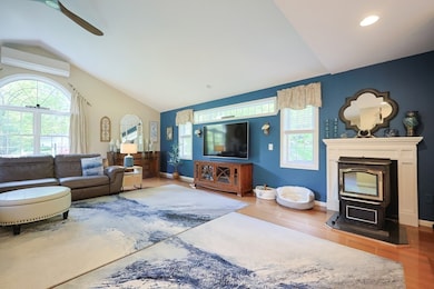 16 Judith Cir, Sutton, MA 01590 - photo 6