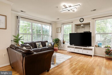 13064 Marcey Creek Rd, Herndon, VA 20171 - photo 3