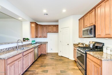 101. Kitchen (2)