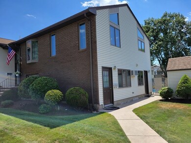 15 Carr Rd unit 2, Saugus, MA 01906 - photo 2