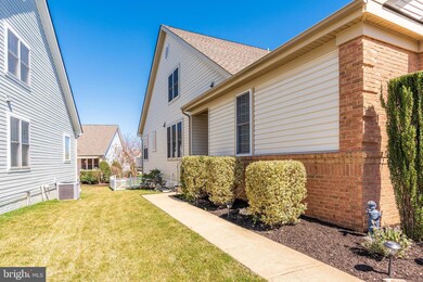 6927 Sunday Silence Ct, Gainesville, VA 20155 - photo 5