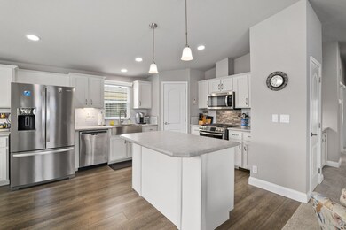 886BentleyDr-009