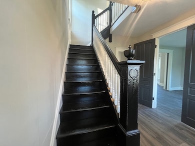 195 W 3rd Ave, Clifton, IL 60927 - photo 6