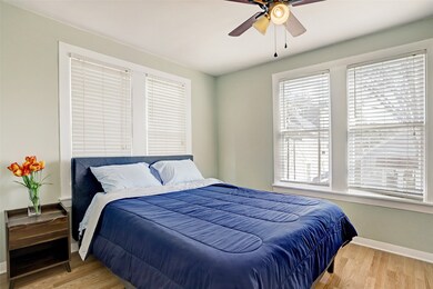 915 Columbia St unit A, Houston, TX 77008 - photo 6