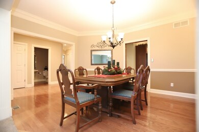 Room for extended family or that special Christmas