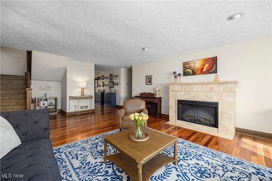 7587 Lewis Rd, Olmsted Falls, OH 44138 - photo 5