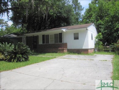 2434 E 39th St, Savannah, GA 31404 - photo 2