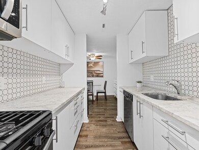 7 Greenbriar Dr unit 111, North Reading, MA 01864 - photo 3