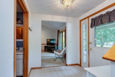 16 Woodside Dr, Londonderry, NH 03053 - photo 6