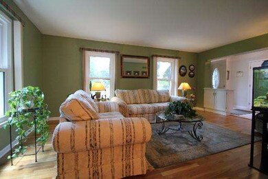 1137 Chillem Dr, Batavia, IL 60510 - photo 3