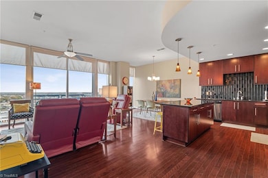 Center Pointe Greensboro unit 1207, Greensboro, NC 27401 - photo 4