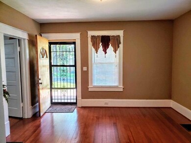 1 Living Room