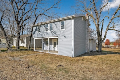 109 W Cline St, Aurora, MO 65605 - photo 3