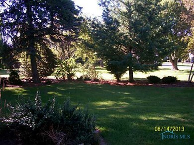 317 W Holland St, Archbold, OH 43502 - photo 3