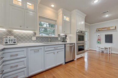 512 W 31st St, Houston, TX 77018 - photo 6