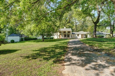 2240 E Fritts Ln-2
