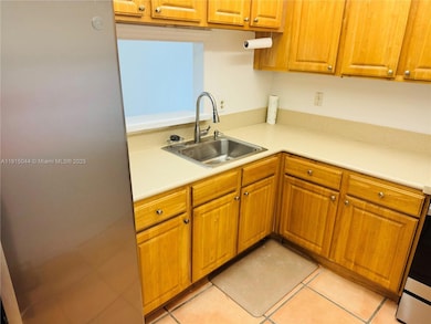 Palmetto Tower Apartments unit 805, Miami, FL 33156 - photo 6