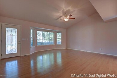 Living Room W/Laminate Floor