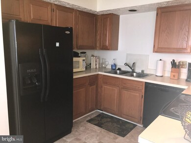 13331 Burkitts Rd, Fairfax, VA 22033 - photo 7