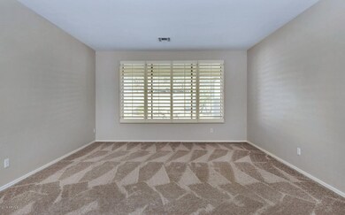 6204 W Hedgehog Pl-large-007-9-Living Ro