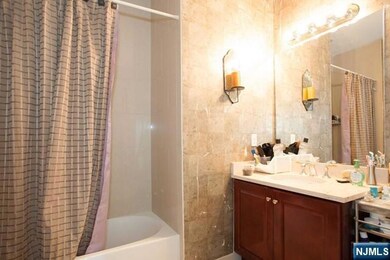 1210 Windsor Park Ct unit 25, Englewood, NJ 07631 - photo 7