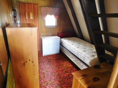 148 Chapel Hill Rd, Wentworth's Location, NH 03579 - photo 7