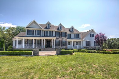 01_House Front