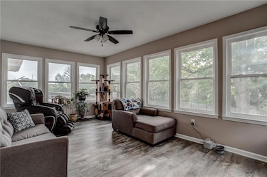 13521 Polfer Rd, Kansas City, KS 66109 - photo 7